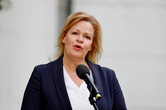 Nancy Faeser, Bundesministerin des Innern und für Heimat, Deutschland, Berlin, Bundeskanzleramt, Bildtermin von Bundeskanzler Scholz und Bundesministerin Faeser mit Vertretern des DFB anlässlich der Fußball-EM 2024 in Deutschland