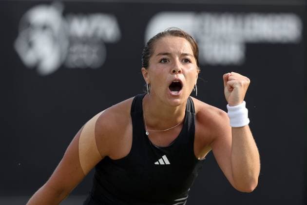 Mandatory Credit: Photo by Paul Currie Shutterstock (13961296y) Jodie Burrage of Great Britain celebrates winning her round of 16 match against Magda Linette of Poland Rothesay Open, Day Four, Tennis, Nottingham Tennis Centre, Nottingham, UK - 15 Jun 2023 Rothesay Open, Day Four, Tennis, Nottingham Tennis Centre, Nottingham, UK - 15 Jun 2023  Copyright: xPaulxCurrie Shutterstockx 13961296y