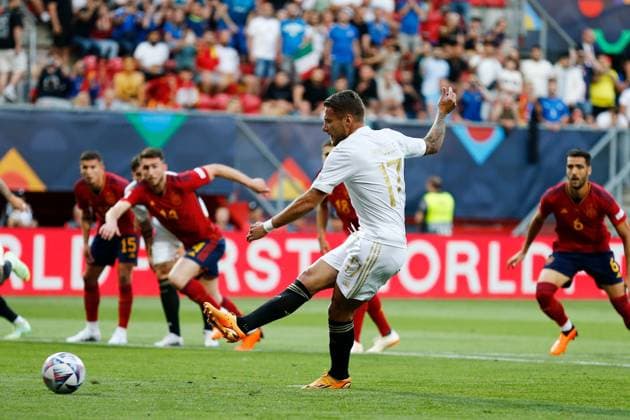 Sport Bilder des Tages ENSCHEDE, 15-06-2023 , Stadium Grolsch Veste, Nations League semi final 2022 2023 between Spain and Italy, Italy player Ciro Immobile scoring 1-1 Spain - Italy  x21337816x Copyright: