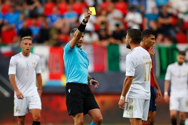 ENSCHEDE, 15-06-2023 , Stadium Grolsch Veste, Nations League semi final 2022 2023 between Spain and Italy, yellow card Italy player Ciro Immobile from referee Slavko Vincic Spain - Italy  x21338200x Copyright: