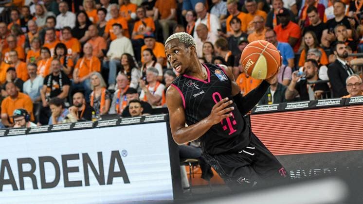 GER, BBL, Playoffs, ratiopharm Ulm vs Telekom Baskets Bonn 14.06.2023, ratiopharm arena, Neu-Ulm, GER, BBL, Playoffs, ratiopharm Ulm vs Telekom Baskets Bonn, im Bild TJ Shorts II (Bonn, 0)
