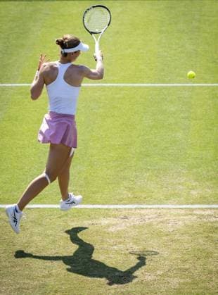 Tennis, WTA-Turnier in s Hertogenbosch ROSMALEN - Liudmila Samsonova (RUS) in action against Aliaksandra Sasnovich (BLR) on the fifth day of the Libema Open tennis tournament in Rosmalen. AP SANDER KING xVIxANPxSportx xxANPxIVx 471737482 originalFilename: 471737482.jpg