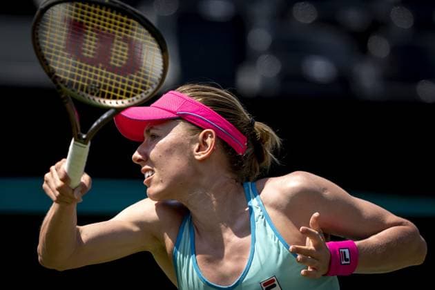Tennis, WTA-Turnier in s Hertogenbosch ROSMALEN - Ekaterina Alexandrova (RUS) in action against Emina Bektas (USA) on the fifth day of the Libema Open tennis tournament in Rosmalen. AP SANDER KING xVIxANPxSportx xxANPxIVx 471745105 originalFilename: 471745105.jpg