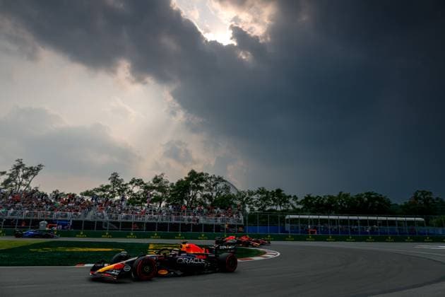 01 VERSTAPPEN Max (nld), Red Bull Racing RB19, action during the Formula 1 Pirelli Grand Prix du Canada, 8th round of the 2023 Formula One World Championship, WM, Weltmeisterschaft from June 16 to 18, 2023 on the Circuit Gilles Villeneuve, in MontrÃ al, Canada - F1 - CANADIAN GRAND PRIX 2023 DPPI Panoramic  00123020_F12023GP09CAN_JK057452