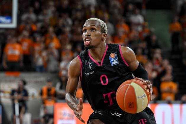 16.06.2023, ratiopharm Arena, Germany, Neu Ulm, ratiopharm ulm vs Telekom Baskets Bonn - Basketball Bundesliga- Playoffs Finale - Spiel 4, TJ Shorts II (Telekom Baskets Bonn) in Aktion, am Ball, Einzelaktion (Foto H. Langer, H. Langer) ratiopharm Arena Neu Ulm Germany