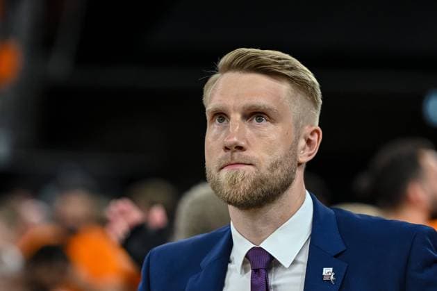 16.06.2023, ratiopharm Arena, Germany, Neu Ulm, ratiopharm ulm vs Telekom Baskets Bonn - Basketball Bundesliga- Playoffs Finale - Spiel 4, Head Coach Tuomas Iisalo (Telekom Baskets Bonn) Schaut (Foto H. Langer, H. Langer) ratiopharm Arena Neu Ulm Germany