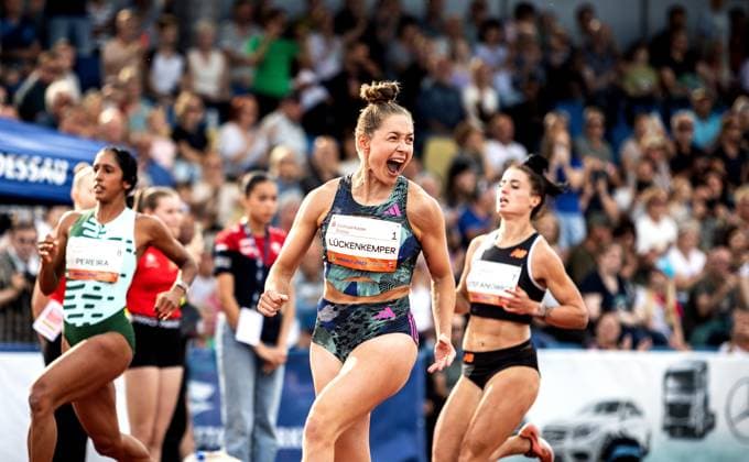 Sport Themen der Woche KW24 Sport Bilder des Tages 25. Internationales Leichtathletikmeeting ANHALT 2023; Dessau, 17.06.2023 Gina Lueckenkemper (GER SCC Berlin) jubelt nach dem Sieg im 100m-Vorlauf der Frauen; 25. Internationales Leichtathletikmeeting ANHALT 2023 am 17.06.2023 im Paul-Greifzu-Stadion in Dessau (Sachsen-Anhalt). *** 25 International Athletics Meeting ANHALT 2023 Dessau, 17 06 2023 Gina Lueckenkemper GER SCC Berlin cheers after winning the womens 100m preliminary 25 International Athletics Meeting ANHALT 2023 on 17 06 2023 at the Paul Greifzu Stadium in Dessau Saxony Anhalt Copyright: xBEAUTIFULxSPORTS R.xSchmittx