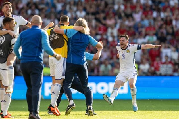 230617 Andrew Robertson of Scotland celebrates after 1-2 during the UEFA EURO, EM, Europameisterschaft,Fussball Qualifier, EM, Europameisterschaft football match between Norway and Scotland on June 17, 2023 in Oslo. Photo: Vegard Grott BILDBYRAN kod VG VG0463 bbeng football soccer fotboll fotball uefa euro qualifier landskamp emkval em-kvalifisering em-kvalik norge norway skottland scotland jubel Copyright: VEGARDxGRoTT BB230617VG086