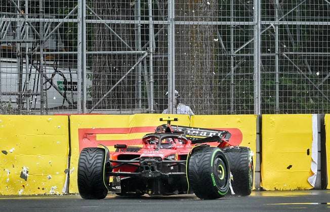 Sport Bilder des Tages June 17, 2023, Montreal, PQ, Canada: Ferrari driver Carlos Sainz of Spain crashes as he comes into the Senna corner during the third practice session at the Canadian Grand Prix in Montreal, Saturday, June 17, 2023. Carlos Sainz,  - ZUMAc35_ 20230617_zaf_c35_028 Copyright: xGrahamxHughesx