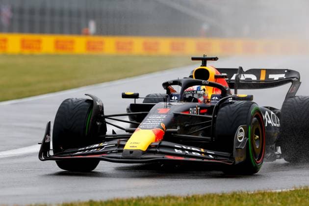 01 VERSTAPPEN Max (nld), Red Bull Racing RB19, action during the Formula 1 Pirelli Grand Prix du Canada, 8th round of the 2023 Formula One World Championship, WM, Weltmeisterschaft from June 16 to 18, 2023 on the Circuit Gilles Villeneuve, in MontrÃ al, Canada - F1 - CANADIAN GRAND PRIX 2023 DPPI Panoramic  00123020_F12023GP09CAN_JK057873