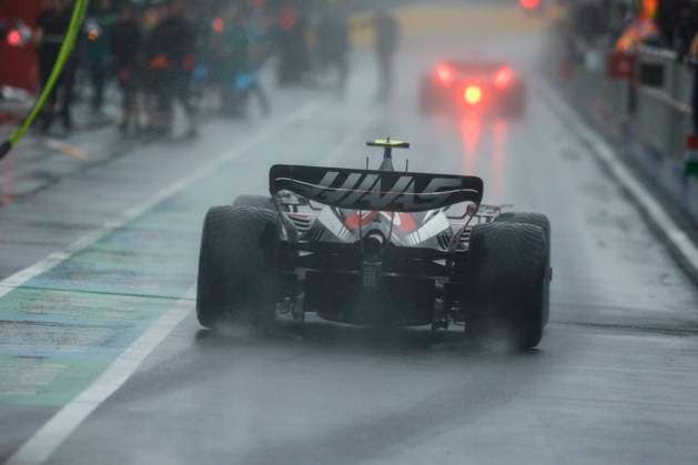 27 HULKENBERG Nico (ger), Haas F1 Team VF-23 Ferrari, action during the Formula 1 Pirelli Grand Prix du Canada, 8th round of the 2023 Formula One World Championship, WM, Weltmeisterschaft from June 16 to 18, 2023 on the Circuit Gilles Villeneuve, in MontrÃ al, Canada - F1 - CANADIAN GRAND PRIX 2023 DPPI Panoramic  00123020__R3_1772