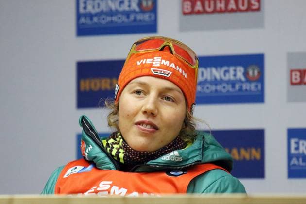 IBU Biathlon Massenstart Frauen 12,5 km Sichtlich zufrieden nach Rang zwei: Laura Dahlmeier (SC Partenkirchen) beim IBU Biathlon Massenstart Frauen 12,5 km (License=RM) 11623320 Copyright: xZoonar.com JoachimxHahnex 11623320