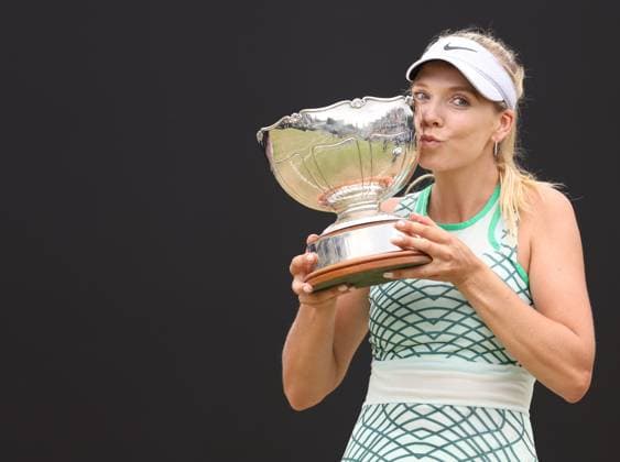 Bilder des Jahres 2023, Sport 06 Juni Sport Themen der Woche KW24 Mandatory Credit: Photo by Ryan Browne Shutterstock (13961302av) Katie Boulter of Great Britain with the Women s Rothesay Open Cup. Rothesay Open, Day Seven, Tennis, Nottingham Tennis Centre, Nottingham, UK - 18 Jun 2023 Rothesay Open, Day Seven, Tennis, Nottingham Tennis Centre, Nottingham, UK - 18 Jun 2023  Copyright: xRyanxBrowne Shutterstockx 13961302av