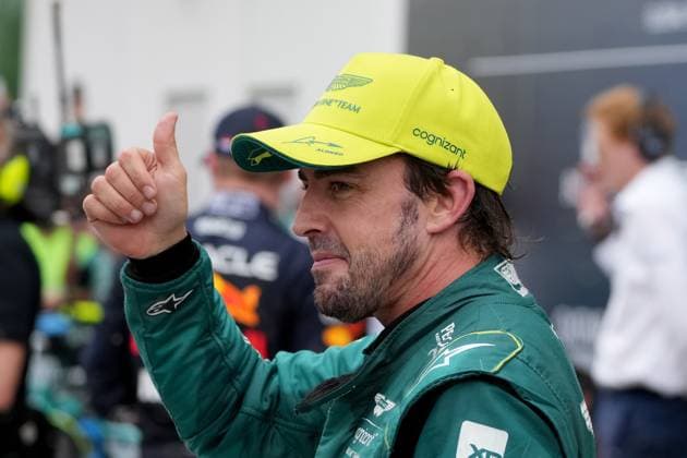 June 18, 2023, Montreal, PQ, CANADA: Aston Martin driver Fernando Alonso, of Spain, gives a thumb s up after his Formula One auto race performance at the Canadian Grand Prix in Montreal, Sunday, June 18, 2023. Canada News - June 18, 2023 - ZUMAc35_ 20230618_zaf_c35_046 Copyright: xChristinnexMuschix