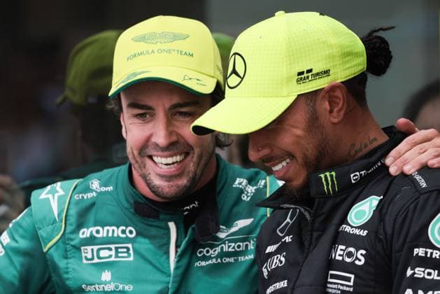 F1 Grand Prix Of Canada Fernando Alonso of Aston Martin Aramco and Lewis Hamilton of Mercedes after the Formula 1 Grand Prix of Canada at Circuit Gilles Villeneuve in Montreal, Canada on June 18, 2023. Montreal Canada  Copyright: xJakubxPorzyckix originalFilename:porzycki-f1grandp230618_npr3H.jpg