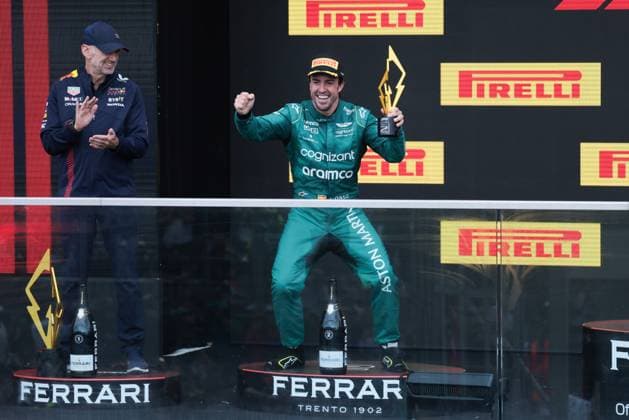 F1 Grand Prix Of Canada Adrian Newey and Fernando Alonso of Aston Martin Aramco on the podium after the Formula 1 Grand Prix of Canada at Circuit Gilles Villeneuve in Montreal, Canada on June 18, 2023. Montreal Canada  Copyright: xJakubxPorzyckix originalFilename:porzycki-f1grandp230618_npI3K.jpg