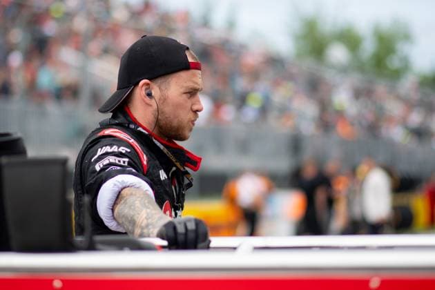 Haas Mechaniker, Startaufstellung, CAN, Formel 1 Weltmeisterschaft, Grand Prix von Kanada, Circuit de Gilles Villeneuve Montreal, Rennen, 18.06.2023 CAN, Formel 1 Weltmeisterschaft, Grand Prix von Kanada, Circuit de Gilles Villeneuve Montreal, Rennen, 18.06.2023 Montreal Copyright: xEibner Memmlerx EP_MMR