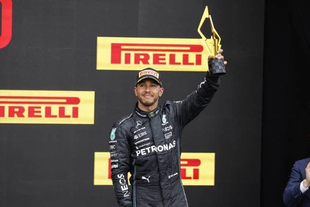 HAMILTON Lewis (gbr), Mercedes AMG F1 Team W14, portrait podium trophy during the Formula 1 Pirelli Grand Prix du Canada, 8th round of the 2023 Formula One World Championship, WM, Weltmeisterschaft from June 16 to 18, 2023 on the Circuit Gilles Villeneuve, in MontrÃ al, Canada - F1 - CANADIAN GRAND PRIX 2023 - RACE DPPI Panoramic  00123021__R5_1400