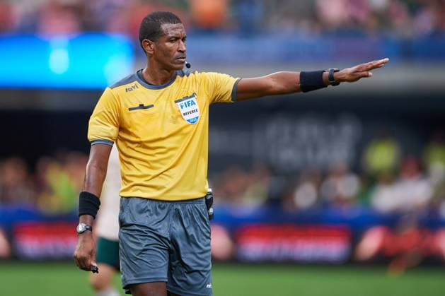 RECORD DATE NOT STATED CONCACAF NATIONS LEAGUE 2022-2023 Panama vs Mexico Third Place Referee Daneon Parchment of Jamaica during the game Panama vs Mexico (Mexican national team, Nationalteam , corresponding to Third Place of Final Four of the CONCACAF Nations League 2022-2023, at Allegiant Stadium, on June 18, 2023. <br><br> Arbitro Daneon Parchment de Jamaica durante el partido Panama vs Mexico (Seleccion Mexicana), correspondiente por el Tercer Lugar de la Final Four de la Liga de Naciones CONCACAF 2022-2023, en el Allegiant Stadium, el 18 de junio de 2023. LAS VEGAS NEVADA ESTADOS UNIDOS  Copyright: xCristianxdexMarchenax 20230618185906_CNL_23_3RD_PAN_MEX_PARCHMENT375