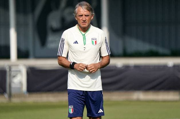 football UEFA Nations League match - Training session for the Italia team Roberto Mancini head coach of Italy during Training session for the Italia team, football UEFA Nations League match in Enschede, Netherlands, June 17 2023 Enschede Netherlands  Copyright: xIPAxSport ABACAx BRIPASport20230619_011 IPAxSport ABACAx BRIPASport20230619_011