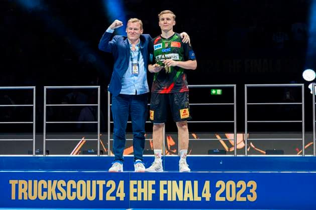 Koeln, Deutschland 17. Juni 2032: Handball EHF CL Final4 - 22 23 - Finale - SC Magdeburg - Kielce v.li. Sven Schmidt, Geschäftsführer Marketing & Vertrieb bei Maschinensucher.de - Gisli Thorgeir Kristjansson (SC Magdeburg) Koeln Lanxess Arena Nordrhein-Westfalen Deutschland