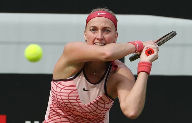 Petra Kvitova (CZE), Centre Court auf der Tennisanlage des LTTC Rot Weiss e.V. Steffi Graf Stadion Tennis bett1 open WTA, Tennis Damen 500 Turnier auf Rasen Damen Saison 2022 2023 19.06.2023