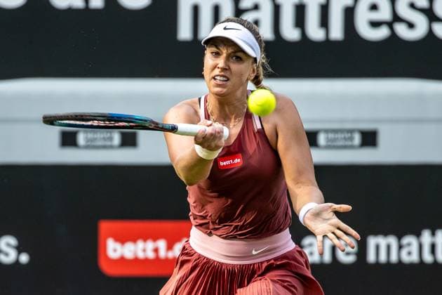 Berlin, 19.06.23, Tennis: Grass Court Championships Berlin im Steffi-Graf-Stadion. Damen, Einzel, Sechzehntelfinale, Garcia (Frankreich) - Lisicki (Deutschland). Sabine Lisicki (Deutschland) schlaegt auf. bett1open 2023 - Grass Court Championships Berlin