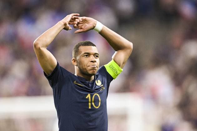 joie des joueurs de l equipe de France apres le but de MBAPPE Kylian (FRA) sur penalty FOOTBALL : France vs Grece - Qualifications Euro2024 - 19 06 2023 JBAutissier Panoramic  