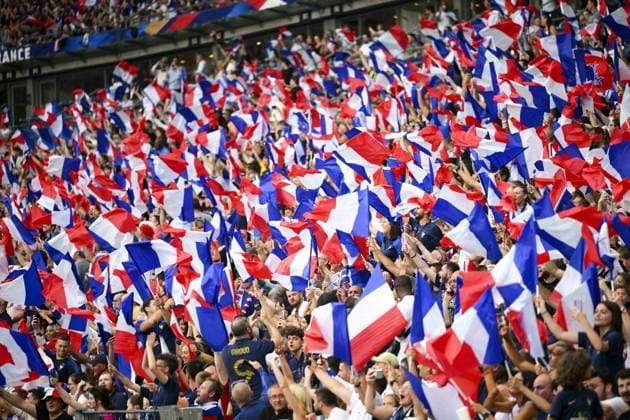Supporters de l Equipe de France - Ambiance FOOTBALL : France vs Grece - Qualifications Euro2024 - 19 06 2023 JBAutissier Panoramic  