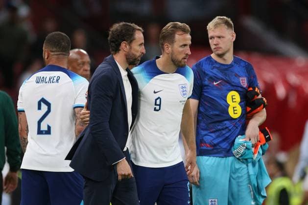 England v North Macedonia: Group C - UEFA EURO, EM, Europameisterschaft,Fussball 2024 Qualifying Round Gareth Southgate, England Manager and Harry Kane of England on the pitch after the UEFA EURO 2024 Qualifying Round Group C match between England and North Macedonia at Old Trafford on June 19, 2023 in Manchester, England. Manchester Old Trafford Manchester England Copyright: xNigelxFrench Sportsphoto APLx 13950616