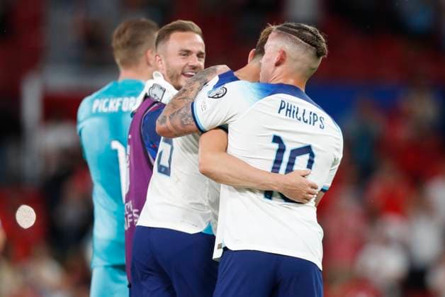 England v North Macedonia UEFA EURO, EM, Europameisterschaft,Fussball 2024 Qualifiers The England players celebrate victory at the end of the UEFA Euro 2024 Qualifiers Group C match at Old Trafford, Manchester Copyright: xPaulxChestertonx FIL-18631-0156 UK Newspapers OUT