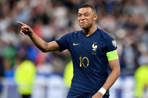 France v Greece: Group B - UEFA EURO, EM, Europameisterschaft,Fussball 2024 Qualifying Round Kylian Mbappe of France pointing and laughing during the UEFA EURO 2024 Qualifying Round Group B match between France and Greece at Stade de France on June 19, 2023 in Paris, France. Paris Stade de France France France Copyright: xRichardxSellers Sportsphoto APLx 13950633