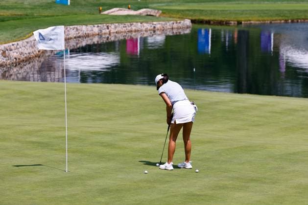 SPRINGFIELD, NJ - JUNE 19: Rose Zhang of the United States putts on the 4th green during practice for the LPGA, Golf Damen KPMG Women™s PGA, Golf Herren Championship on June 19, 2023 at Baltusrol Golf Club (Lower Course) in Springfield, New Jersey. (Photo by Rich Graessle Icon Sportswire) GOLF: JUN 19 LPGA KPMG Women™s PGA Championship EDITORIAL USE ONLY Icon23061918098
