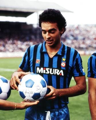 14.08.82 VfB Stuttgart - Inter Mailand Deutschland, Stuttgart, 14.08.1982, Fussball, Bundesliga, Testspiel, VfB Stuttgart - Inter Mailand: Hansi Müller (Inter Mailand). *** 14 08 82 VfB Stuttgart Inter Milan Germany, Stuttgart, 14 08 1982, football, Bundesliga, test match, VfB Stuttgart Inter Milan Hansi Müller Inter Milan