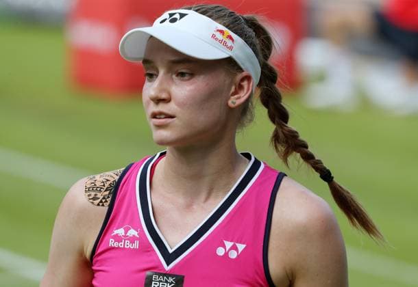 Elena Rybakina (RUS Kasachstan), Centre Court auf der Tennisanlage des LTTC Rot Weiss e.V. Steffi Graf Stadion Tennis bett1 open WTA, Tennis Damen 500 Turnier auf Rasen Damen Saison 2022 2023 21.06.2023
