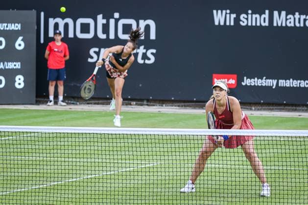 Daria KASATKINA und Sabine LISICKI GER, bett1open presented by ecotrans Group, Berlin, LTTC Rot-Weiß Berlin, 21.06.2023, Copyright: xClaudioxGärtnerx