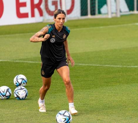 Reportage 21.06.2023 DFB Frauen Nationalmannschaft Erstes Training im Trainingscamp bei adidas in Herzogenaurach zur Vorbereitung der WM in Australien und Neuseeeland Sara Doorsoun (Eintracht Frankfurt) Herzogenaurach Bayern Deutschland