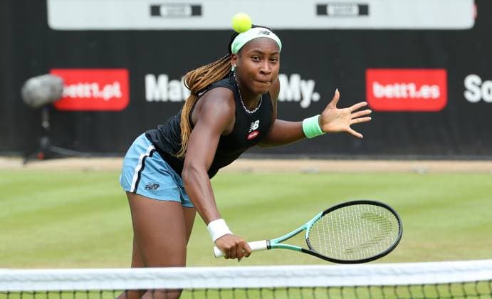 Coco Gauff (USA), Centre Court auf der Tennisanlage des LTTC Rot Weiss e.V. Steffi Graf Stadion Tennis bett1 open WTA, Tennis Damen 500 Turnier auf Rasen Damen Saison 2022 2023 22.06.2023