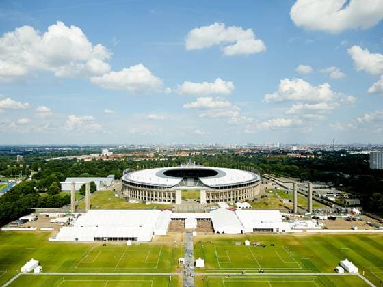 Zentrum der Special Olympic World Games, neben der Messe Berlin, der Olympia Park. Panorama des Olympiastadions. Spielfelder der Veranstaltung. Special Olympics World Games Berlin 2023, Messe Berlin, Olympiapark, 18.06. - 25.06.2023 Special Olympics Wolrd Games Berlin 2023, Messe Berlin, 18.06. - 25.06.2023 Berlin Copyright: xEibner-Pressefoto StephaniexZerbx EP_SZE