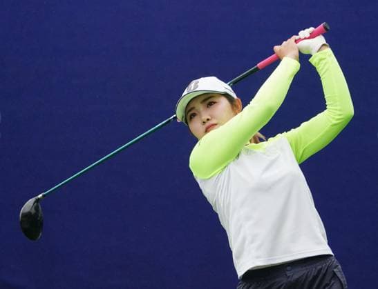 Golf: Women s PGA, Golf Herren Championship Ayaka Furue of Japan hits off the first tee during the first round of the Women s PGA Championship golf tournament at Baltusrol Golf Club in Springfield, New Jersey, on June 22, 2023.  A14AA0001611400P 