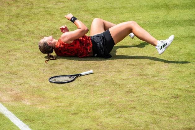 Bett1 Open WTA, Tennis Damen 500. Berlin, 22.06.2023 Jule Niemeier (Deutschland) faellt waehrend des Spiels und verletzt sich Bett1 Open WTA 500. Steffi Graf Stadion, Rot-Weiss Tennis Club, Berlin, 22.06.2023 Bett1Open Copyright: xBEAUTIFULxSPORTS LucianoxLimax