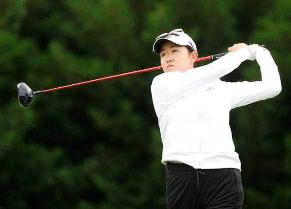 Rose Zhang hits her tee shot on the 14th hole in the first round of the KPMG Women s PGA, Golf Herren Championship at Baltusrol Golf Club in Springfield, NJ on Thursday, June 22, 2023.  NYP20230622105 JohnxAngelillo