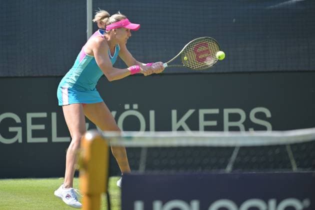 24.06.2023, xbrx, Tennis Bad Homburg Open WTA, Tennis Damen 250, emspor, v.l. Baindl, Kateryna (UKR), spielt den Ball, fokussiert, konzentriert Bad Homburg