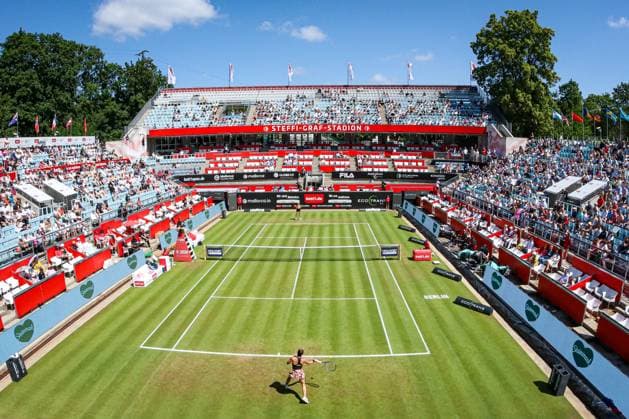 Sport Bilder des Tages Zuschauer im Steffi-Graf-Stadion beim Match zwischen Maria SAKKARI GRE vs. Marketa VONDROUSOVA CZE, bett1open presented by ecotrans Group, Berlin, LTTC Rot-Weiß Berlin, 24.06.2023, Copyright: xClaudioxGärtnerx