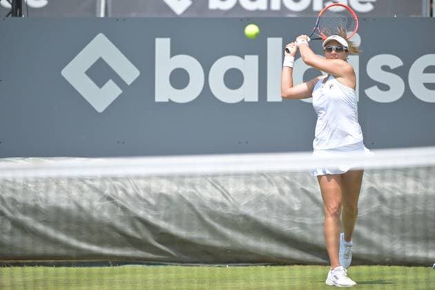24.06.2023, xbrx, Tennis Bad Homburg Open WTA, Tennis Damen 250, emspor, v.l. Podoroska, Nadia (ARG), fokussiert, konzentriert, spielt den Ball Bad Homburg