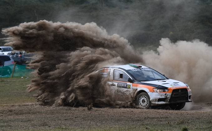 Sport Themen der Woche KW25 Sport Bilder des Tages (230625) -- NAIVASHA, June 25, 2023 -- Driver Minesh Rathod and co-driver Jamie Mactavish compete on the stage of Lake Elmenteita during the 2023 World Rally Championship WRC, Motorsport Rallye, WM Safari Rally in Naivasha, Nakuru County, Kenya, June 24, 2023. ) (SP)KENYA-NAIVASHA-WRC-SAFARI RALLY HanxXu 