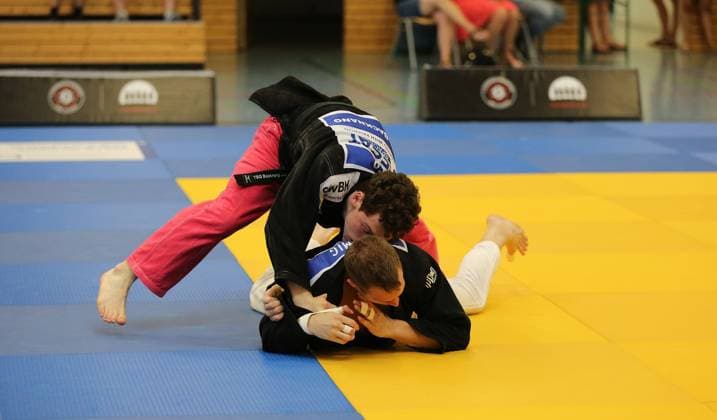 24.06.2023 xmgoodx Offenbach 1. Judo-Bundesliga 2023 1. JC Samurai Offenbach gegen TSG BACKNANG Leon Ehmig (Samurai) gegen Jonas Riener (Backnang)