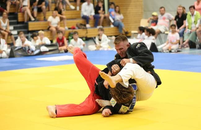 24.06.2023 xmgoodx Offenbach 1. Judo-Bundesliga 2023 1. JC Samurai Offenbach gegen TSG BACKNANG Markus Seifert (Samurai) gegen Benjamin Lütjens (Backnang)
