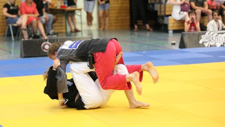 24.06.2023 xmgoodx Offenbach 1. Judo-Bundesliga 2023 1. JC Samurai Offenbach gegen TSG BACKNANG Adrian David Keller (Samurai) gegen Luca Harmening (Backnang)