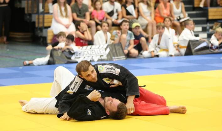 24.06.2023 xmgoodx Offenbach 1. Judo-Bundesliga 2023 1. JC Samurai Offenbach gegen TSG BACKNANG Markus Horn (Samurai) gegen Roland (Backnang)
